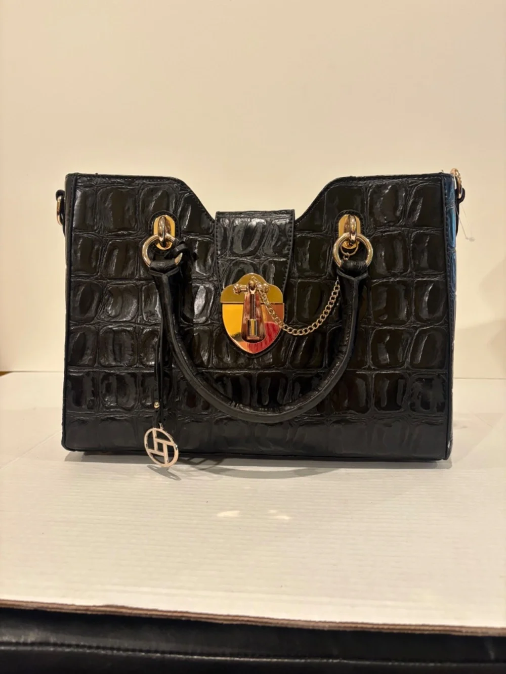 NEW W/TAG - SUPERIOR QUALITY  EMBOSSED LEATHER BAG